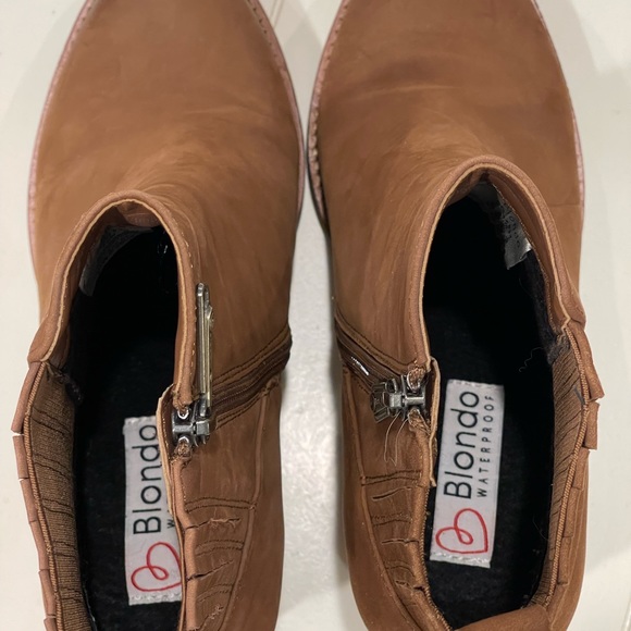 Blondo Women’s Waterproof Ankle Boot - Picture 9 of 15